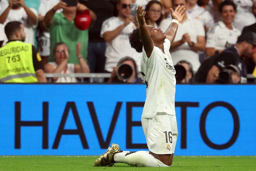 Endrick dankt hogere machten voor de 3-0