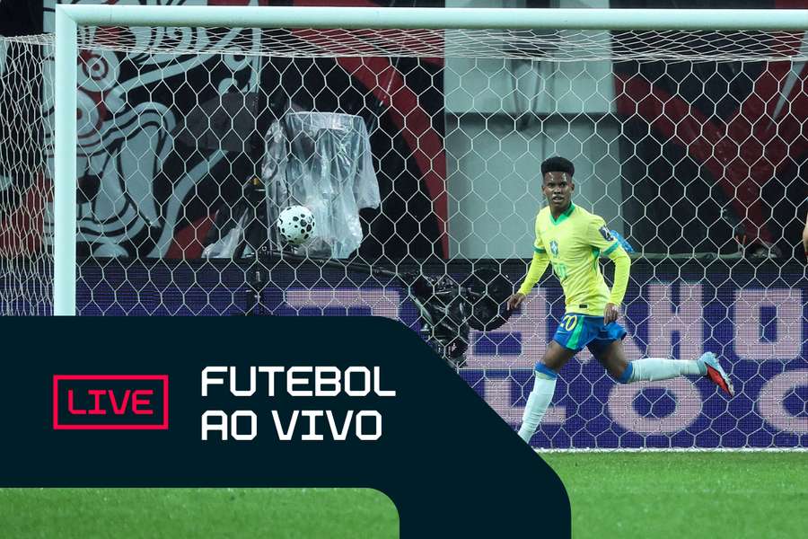 Brasil joga no Seul World Cup Stadium nesta manhã