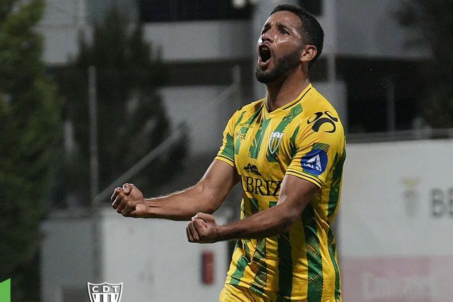 Bebeto renovou por mais uma época com o Tondela