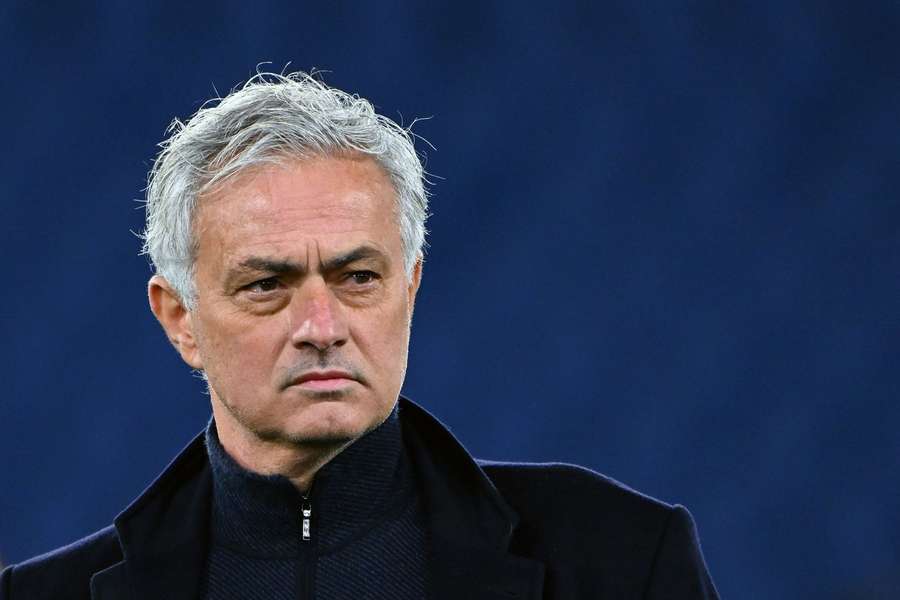 José Mourinho stopper i Roma med øjeblikkelig virkning