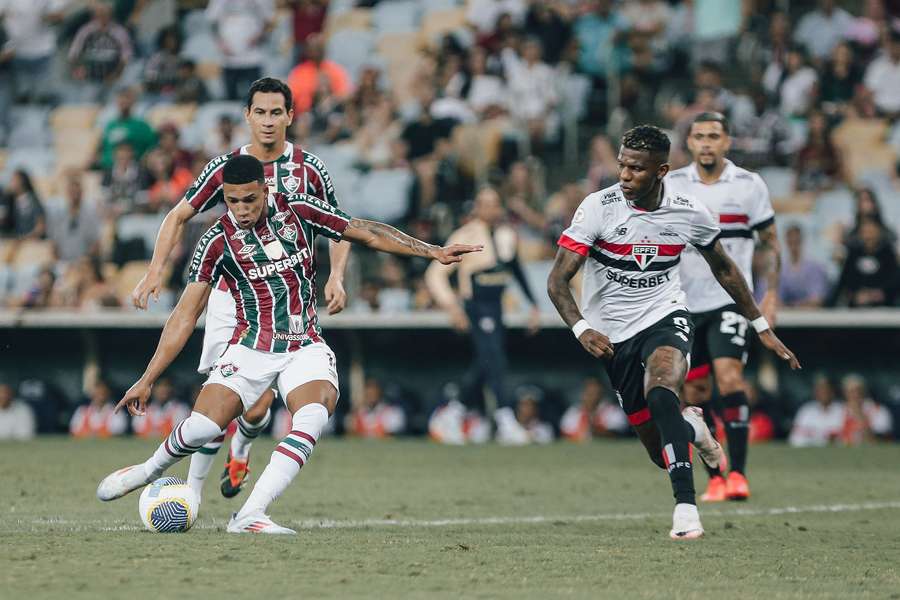 Kauã Elias abriu o placar com um belo gol