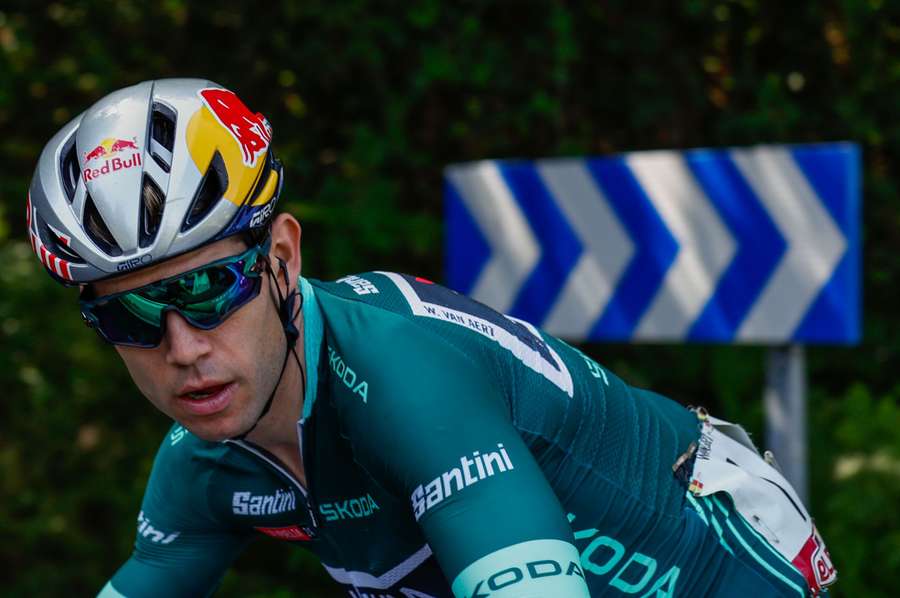 Wout Van Aert na val niet meer in actie dit seizoen