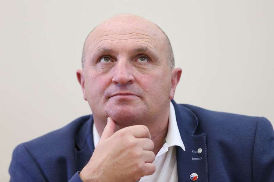 Jaromír Šeterle skončil v Artisu po krátké době. Jaromír Šeterle skončil v Artisu po krátké době.