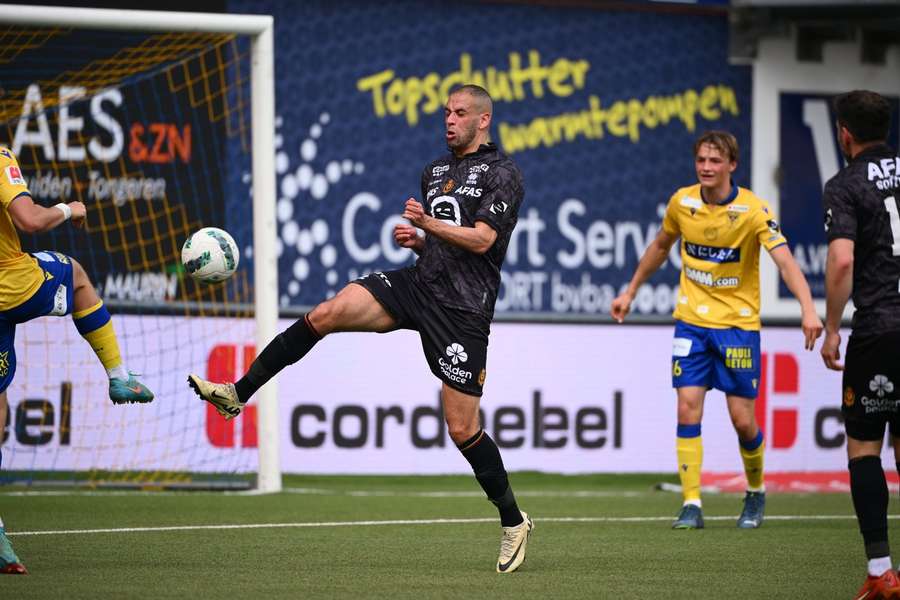 Islam Slimani fez 13 jogos e três golos pelo Mechelen