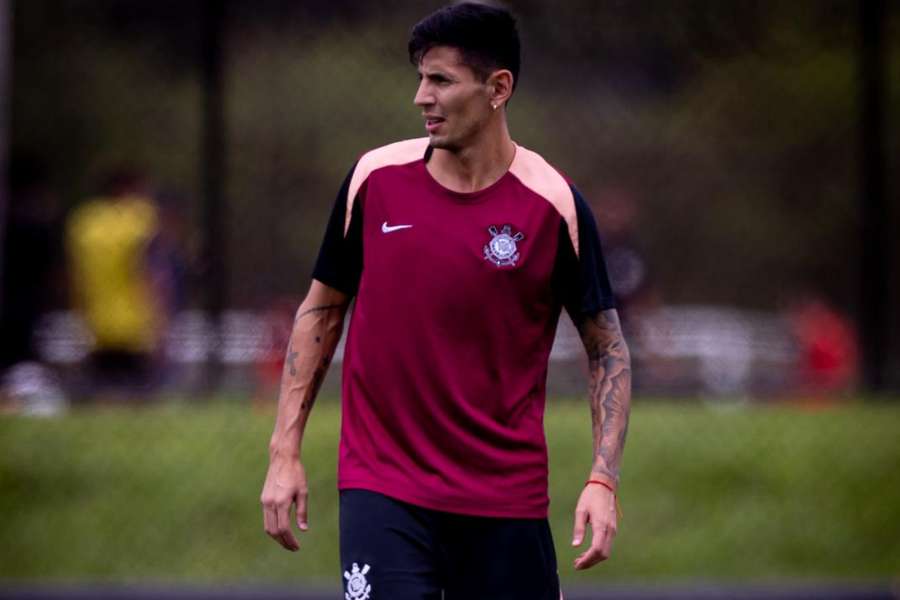 O argentino pode reforçar o Timão nesta semana