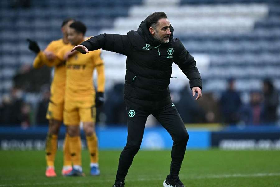 Vítor Pereira celebra passagem na Taça