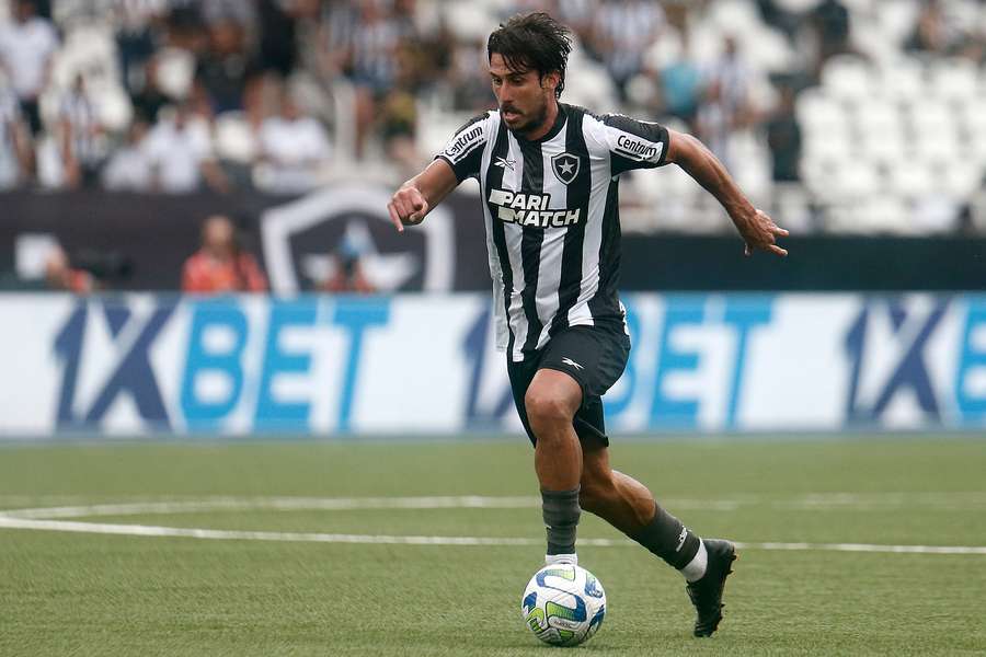 Botafogo x Coritiba: onde assistir, horário e escalações do jogo do  Campeonato Brasileiro