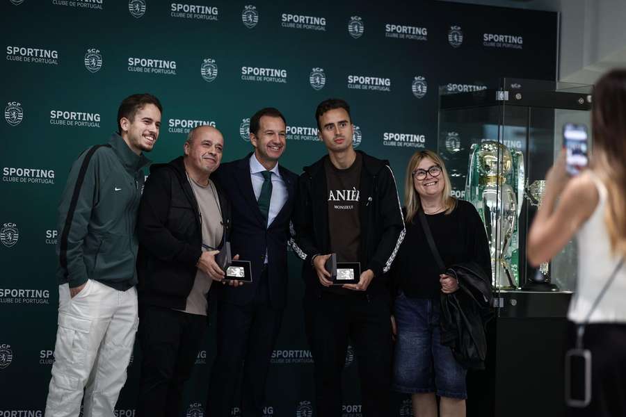 Frederico Varandas com sócios do Sporting Frederico Varandas com sócios do Sporting