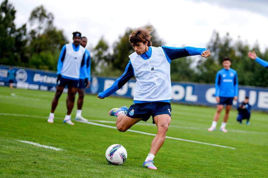 Rodrigo Mora no treino do FC Porto