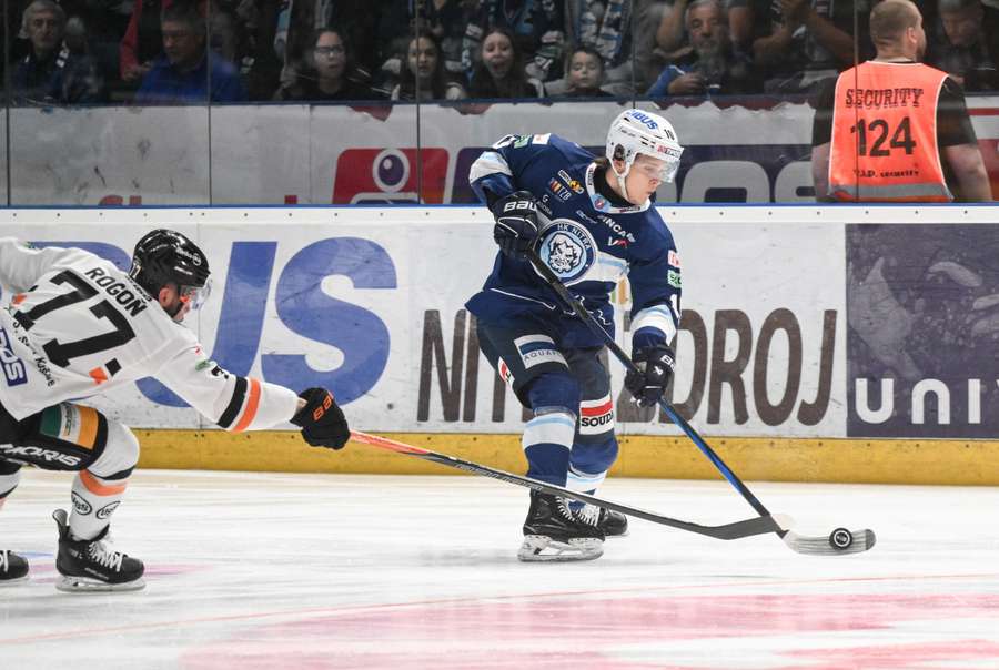 Pobežal sa prekvapivo nedostal na draft NHL.