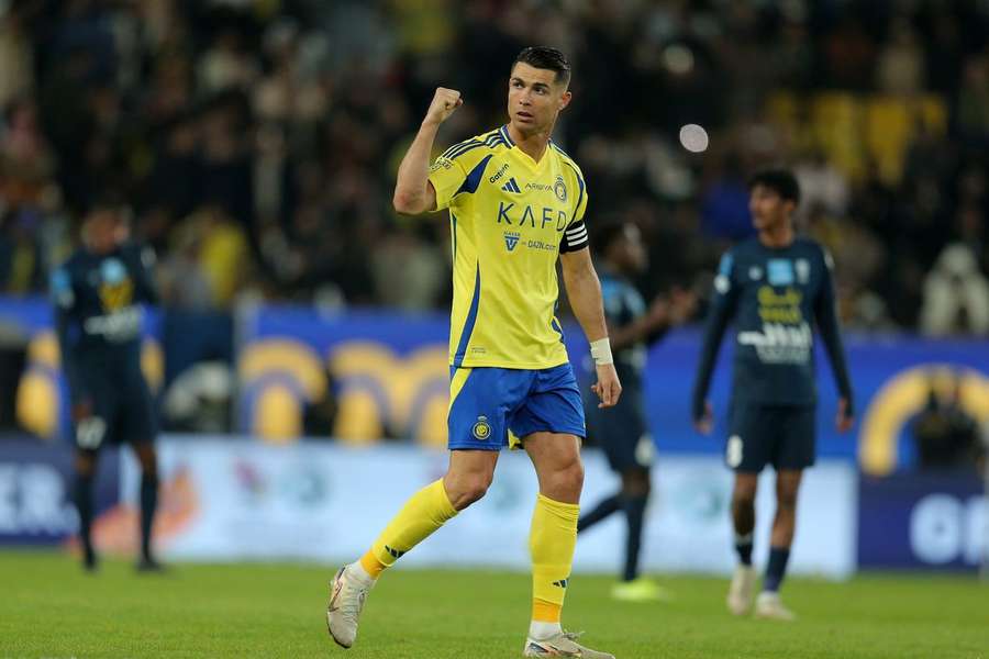 Cristiano Ronaldo celebra su primer gol de 2025