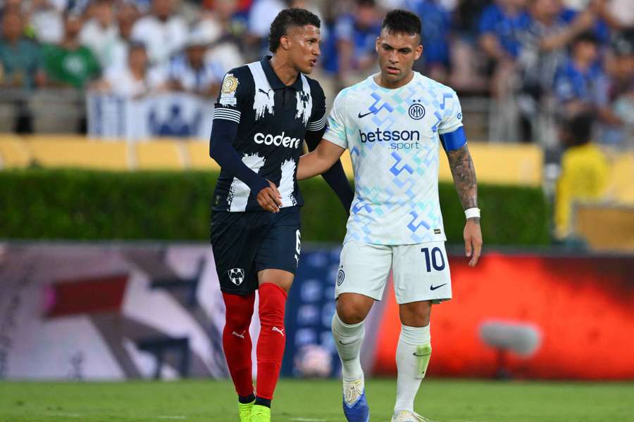 Nelson Deossa (Monterrey) and Lautaro Martinez (Inter) talk during their match in the 2025 Club World Cup