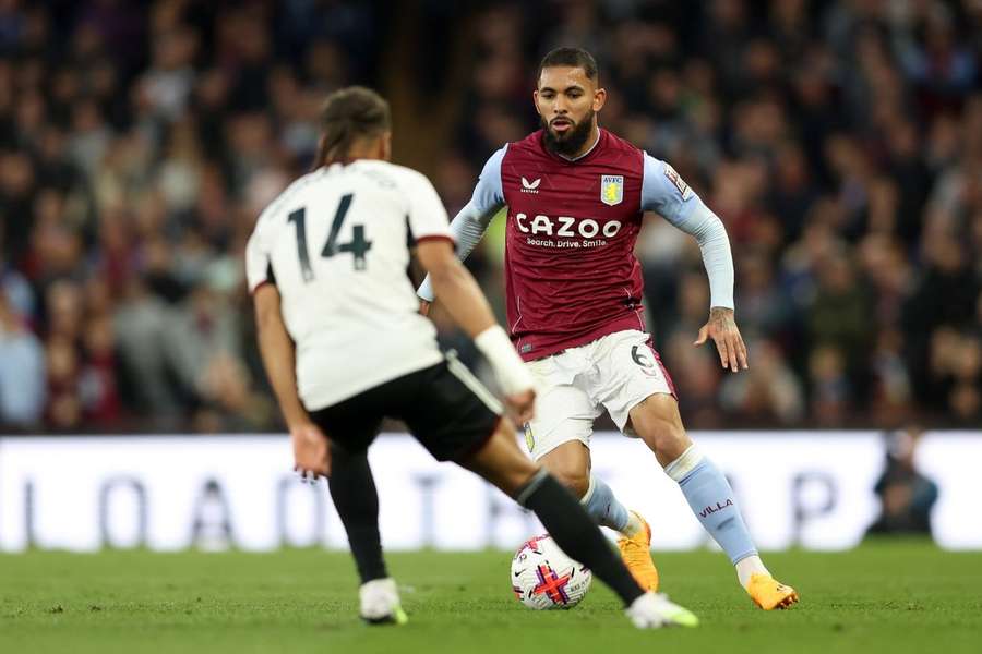 Aston Villa venceu Fulham no Villa Park