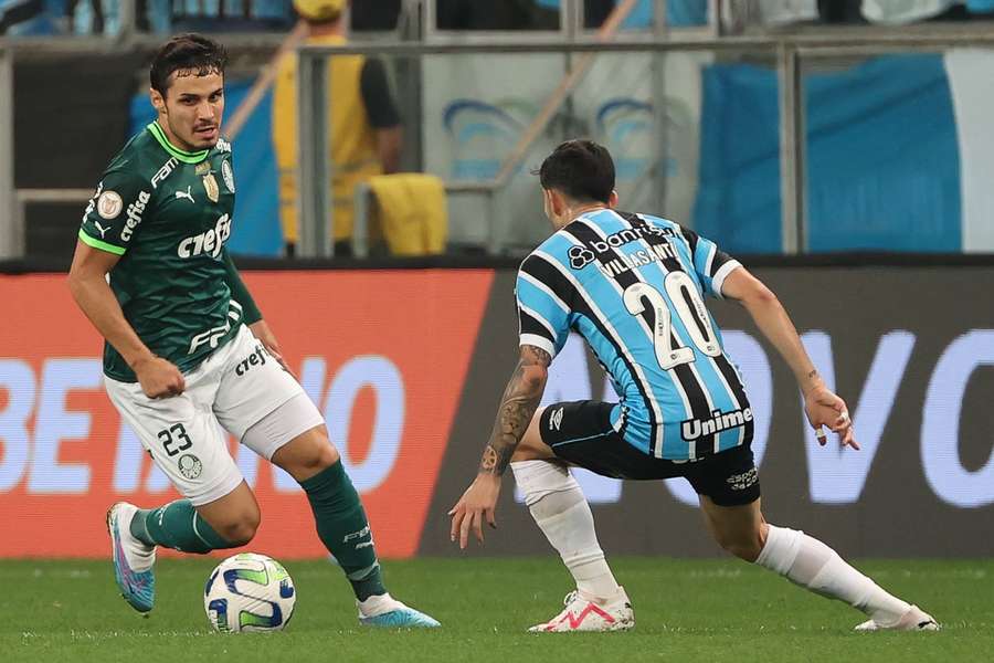 Grêmio e Palmeiras têm brigas distintas na tabela
