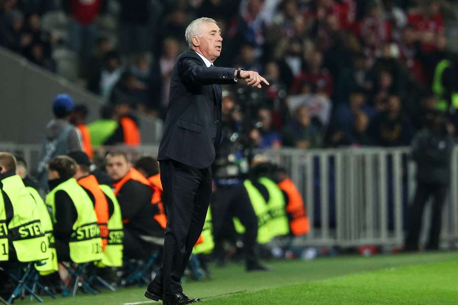 Carlo Ancelotti, în timpul meciului Lille-Real Madrid