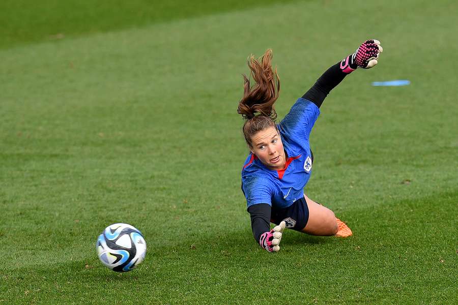 Lize Kop op de training van Oranje in Australië