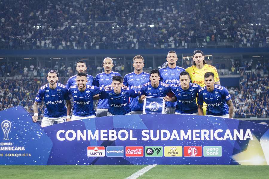 Cruzeiro segue vivo na Copa Sul-Americana em busca de um título inédito