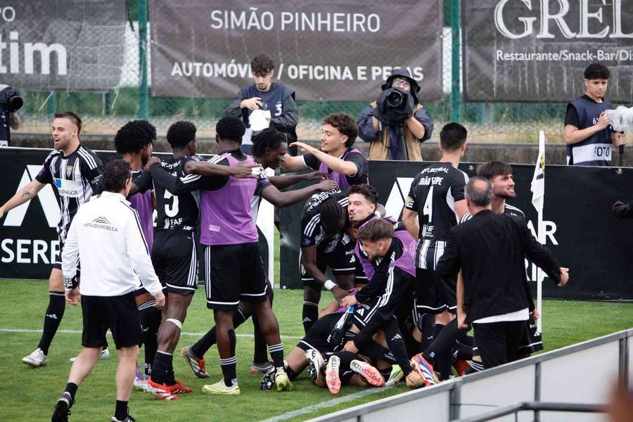 Amarante garantiu este domingo a subida à Liga 2
