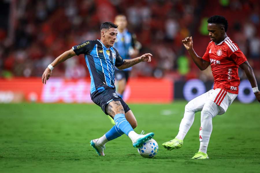 Internacional e Grêmio fizeram um clássico truncado