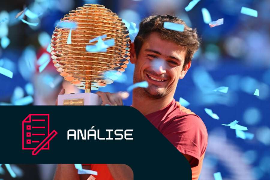 O argentino Mariano Navone comemora a vitória na final do Tiriac Open em Bucareste O argentino Mariano Navone comemora a vitória na final do Tiriac Open em Bucareste