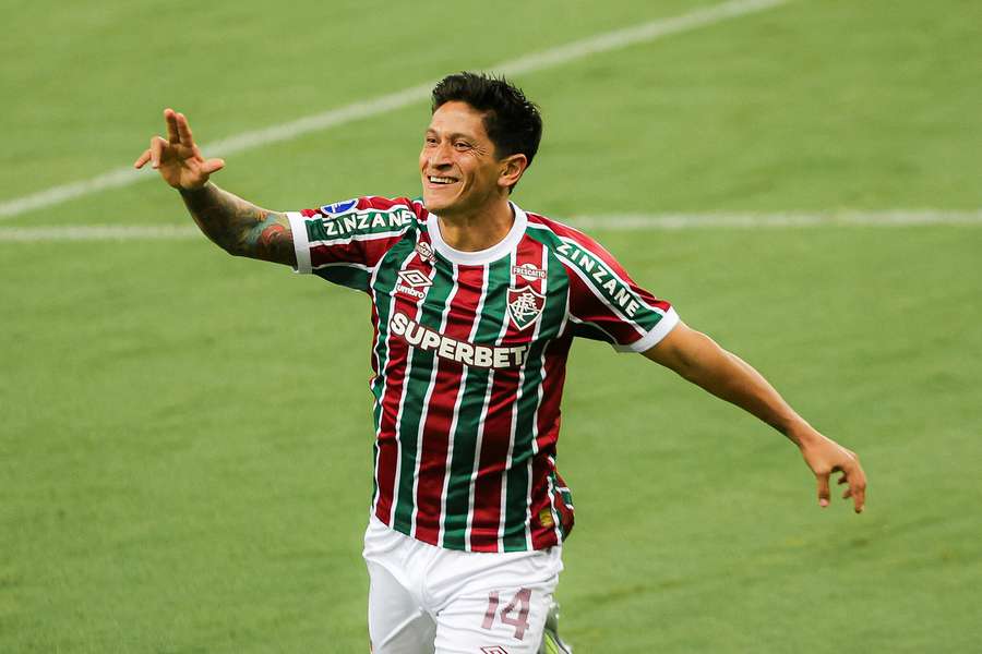 Cano entrou no segundo tempo e fez dois gols