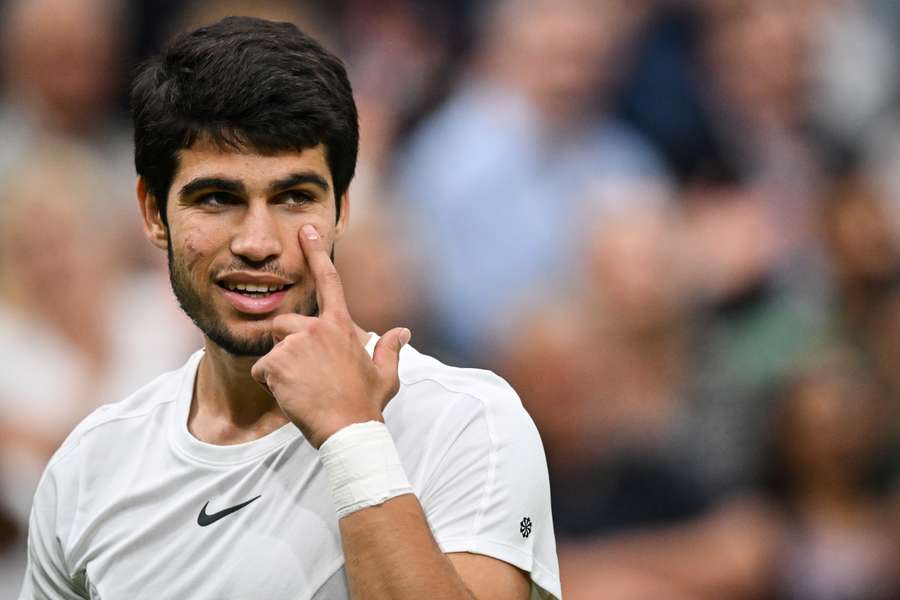 Alcaraz vislumbra a vitória sobre Djokovic