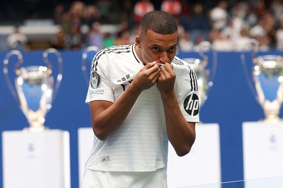 Mbappé assinou recentemente pelo Real Madrid