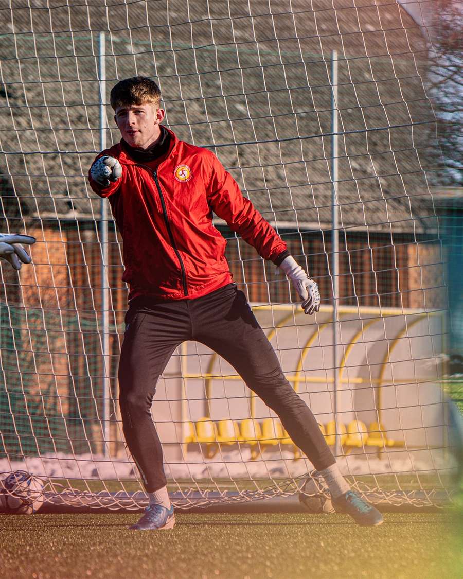 Kováčik už zarezáva v Lehote pod Vtáčnikom.