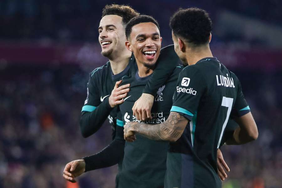 Trent Alexander-Arnold of Liverpool celebrates his goal during the Premier League match between West Ham United and Liverpool