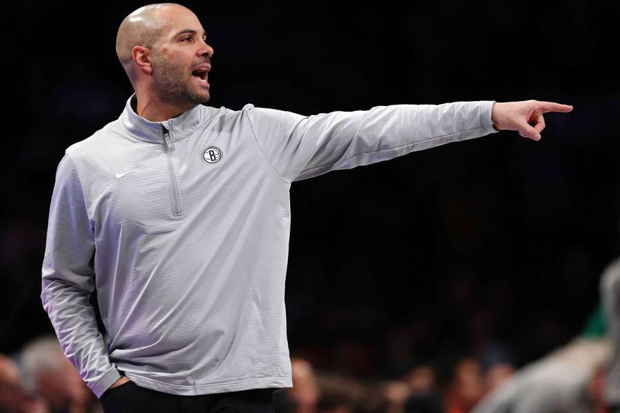 Jordi Fernández deja de ser técnico de Canadá.