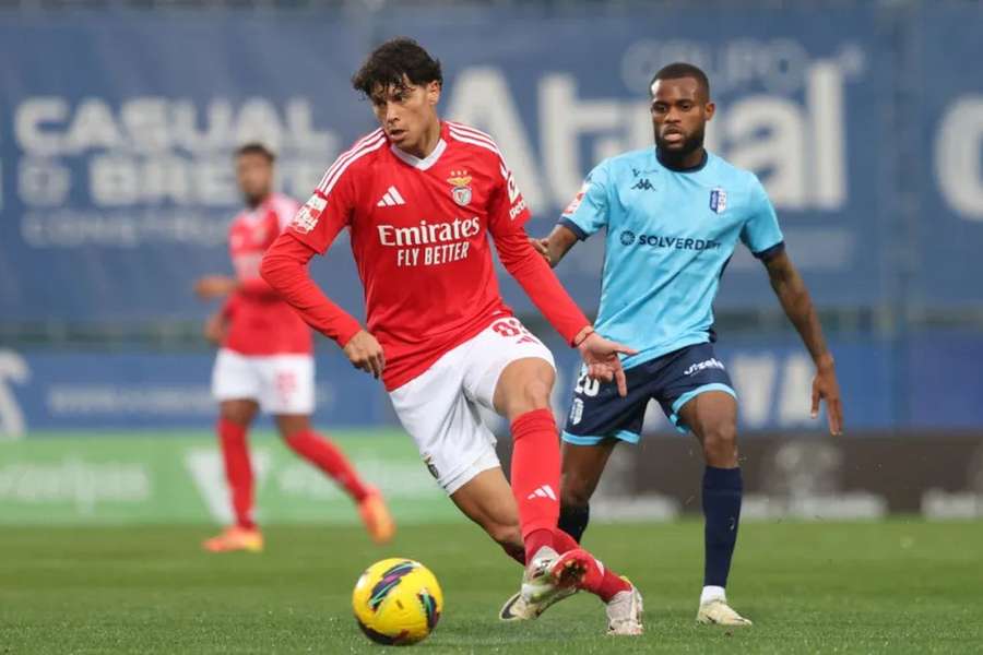 Rafael Luís em ação diante do Vizela