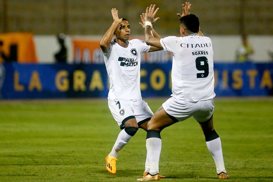 O Botafogo assumiu a ponta do Grupo A da Copa Sul-Americana