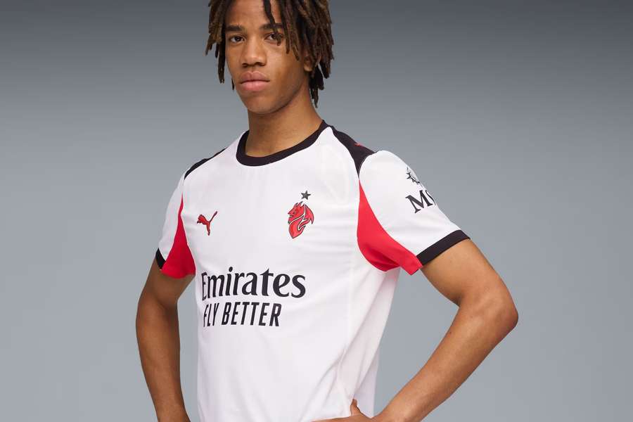 Nova camisa reserva rossonera