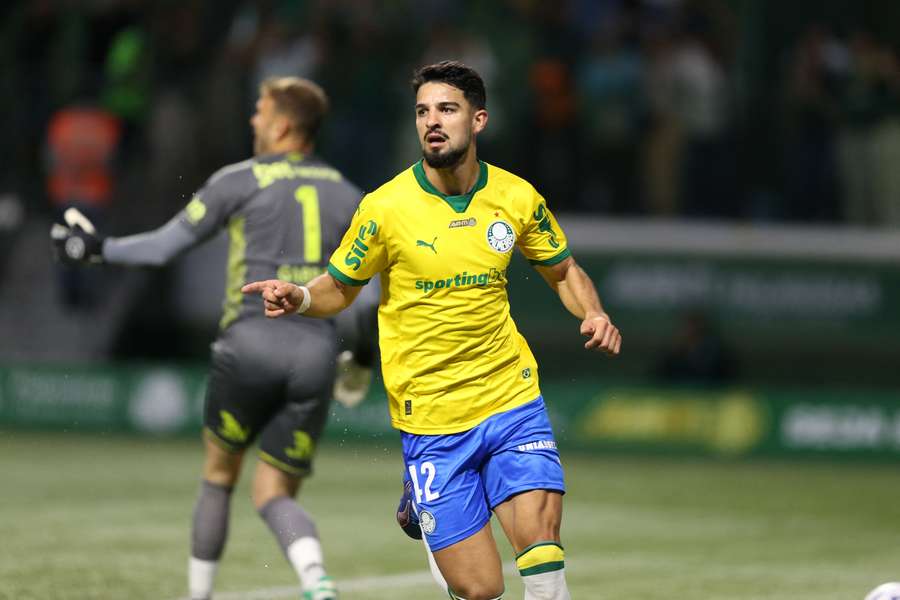 Flaco López foi o nome da partida em São Paulo Flaco López foi o nome da partida em São Paulo