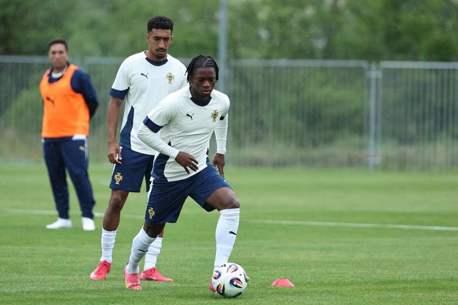 Flávio Nazinho e Tiago Tomás no treino dos sub-21