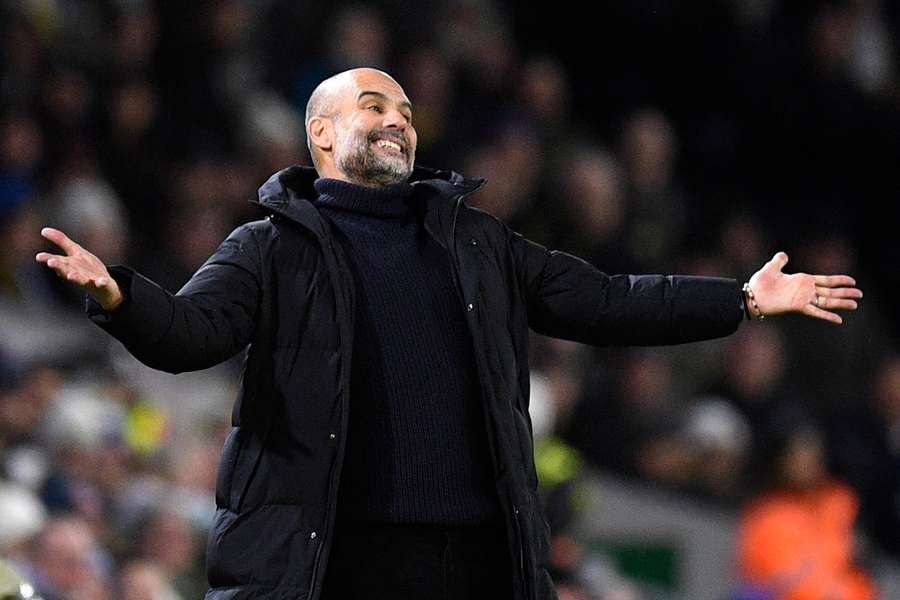 Pep diz que seu time precisa ser "quase perfeito" para reter o título do Inglês