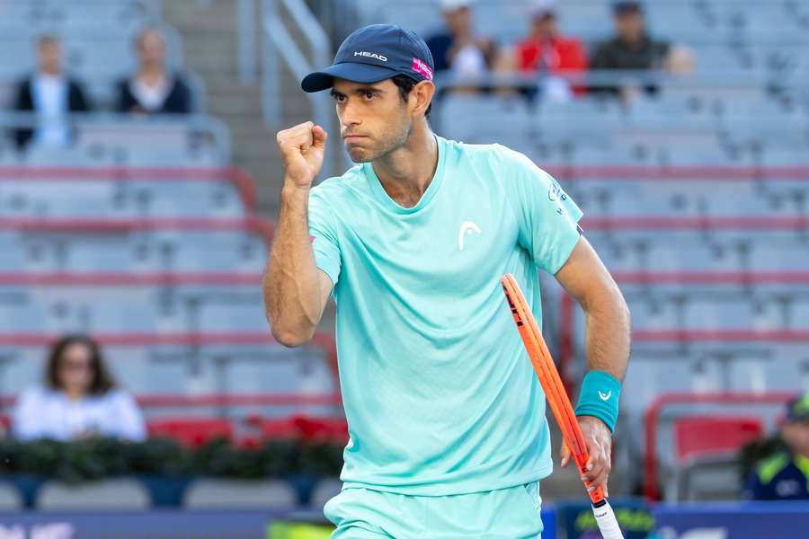 Nuno Borges venceu argentino Tomas Martín Etcheverry, por 6-4 e 6-2 Nuno Borges venceu argentino Tomas Martín Etcheverry, por 6-4 e 6-2