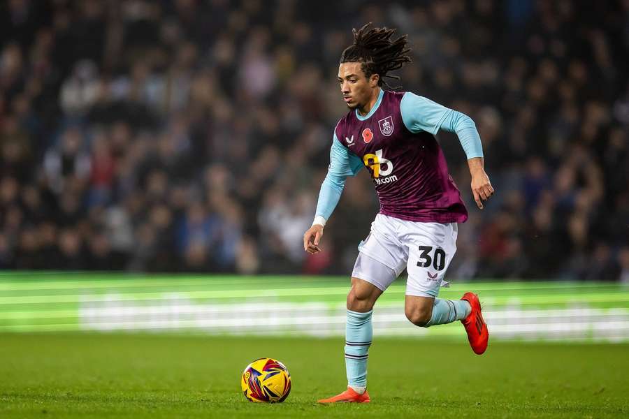 Luca Koleosho, avançado do Burnley