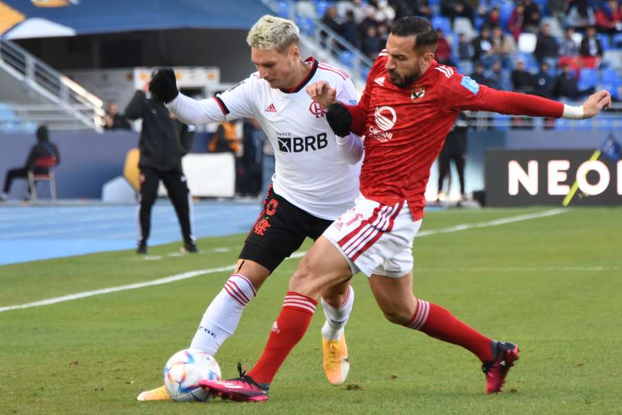 Ali Maaloul e Guillermo Varela