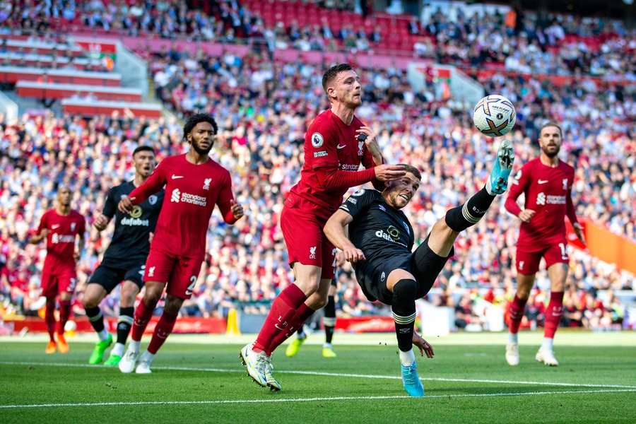 În partida tur, Liverpool a zdrobit Bournemouth cu 9-0