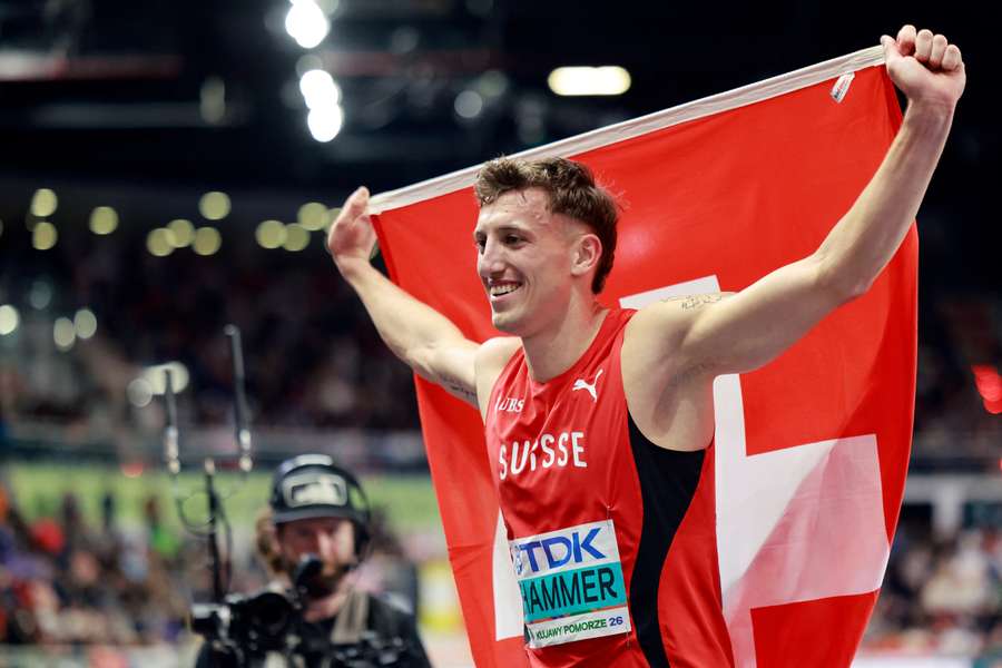Le Suisse Simon Ehammer bat le record du monde de l'heptathlon avec 6.670 points