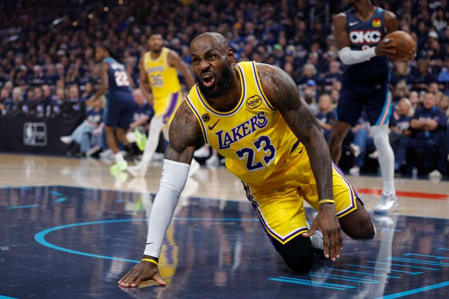Ani LeBron James nenašel recept na Oklahomu.