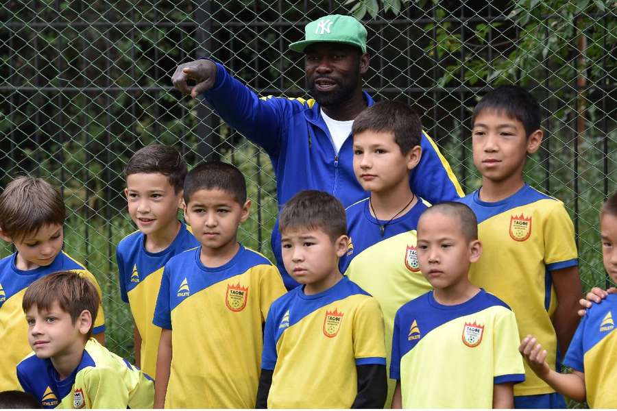 Tagoe sonha em ajudar sua nação de adoção a se tornar respeitada no futebol