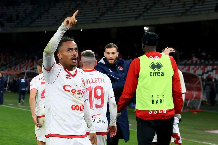 Mehdi Dorval durante Bari-Cremonese Mehdi Dorval durante Bari-Cremonese