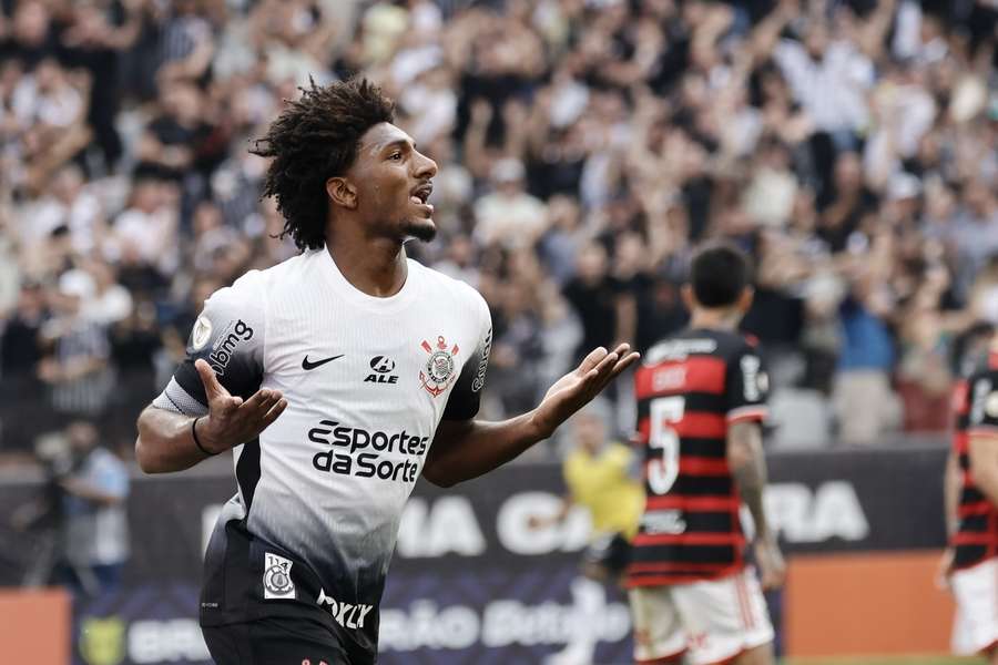 Talles Magno fez o primeiro gol do Corinthians