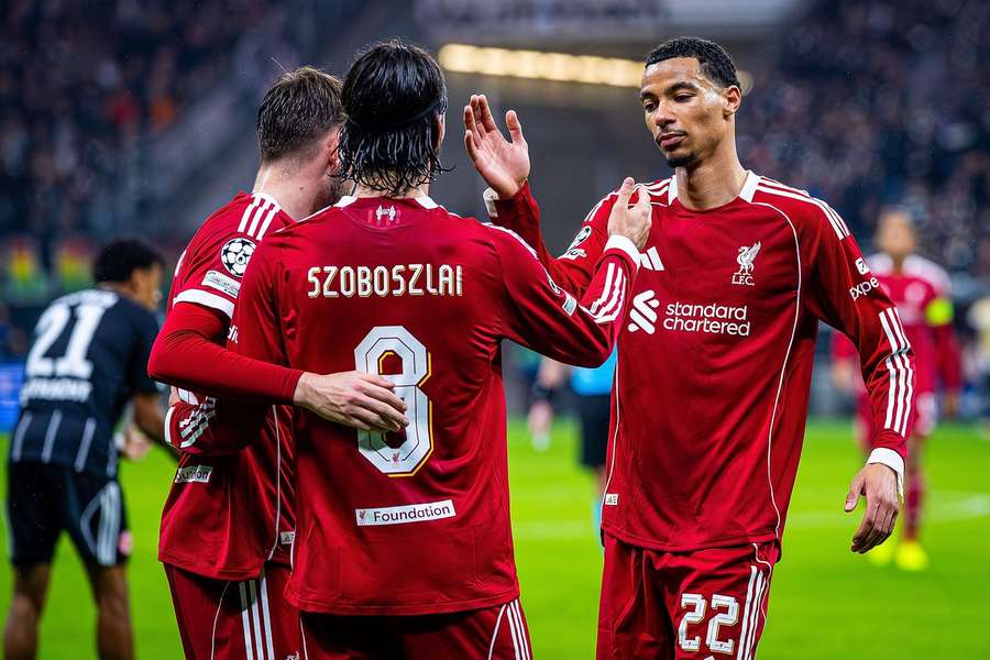 Campeão Liverpool defronta líder Arsenal na Premier League Campeão Liverpool defronta líder Arsenal na Premier League