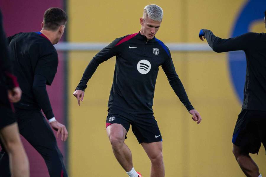 Dani Olmo, durante el primer entrenamiento de 2025