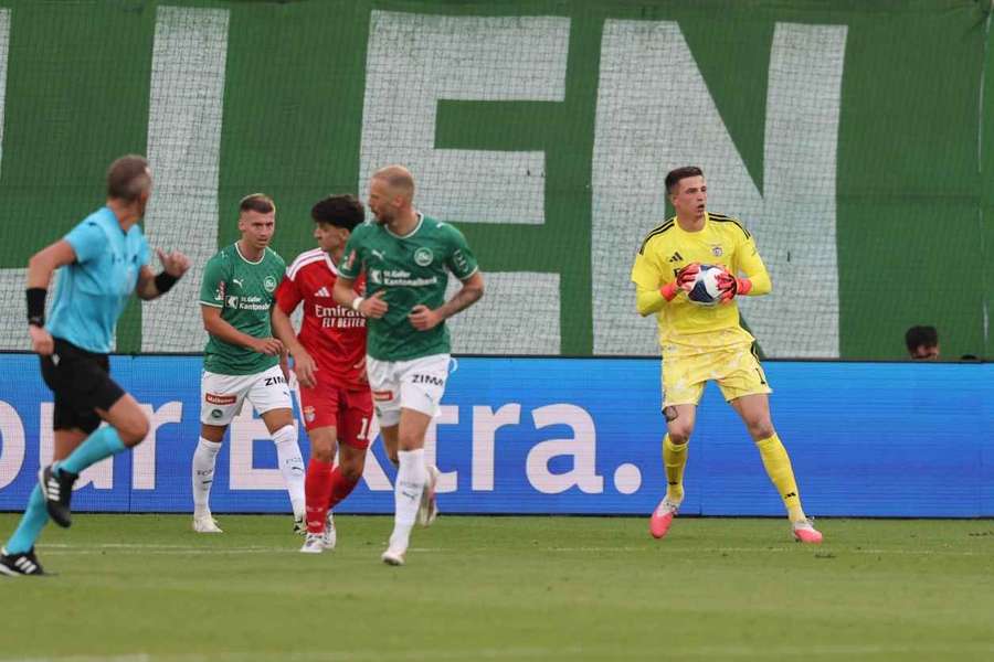 Trubin em ação pelo Benfica Trubin em ação pelo Benfica