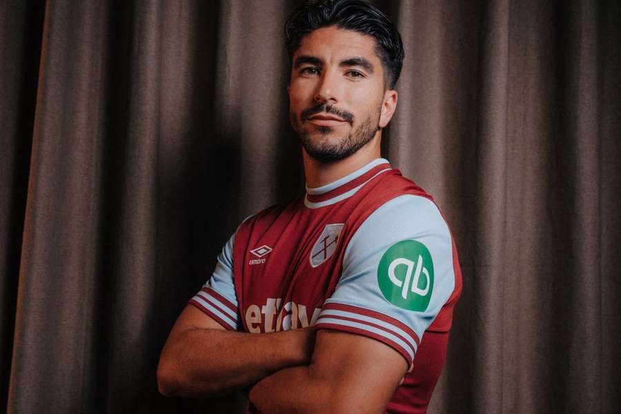 Carlos Soler apresentado no West Ham