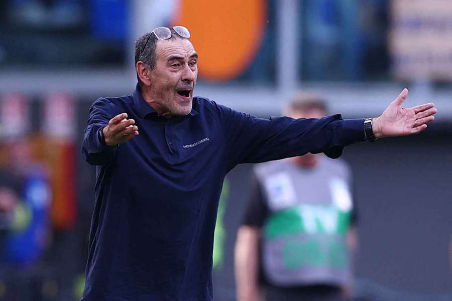 Maurizio Sarri pregătit pentru o revenire senzațională la Napoli, în timp ce Antonio Conte se apropie de plecare Maurizio Sarri pregătit pentru o revenire senzațională la Napoli, în timp ce Antonio Conte se apropie de plecare